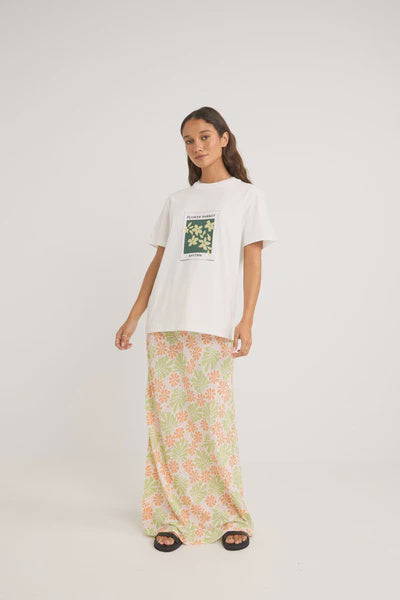 Flower market boyfriend tee